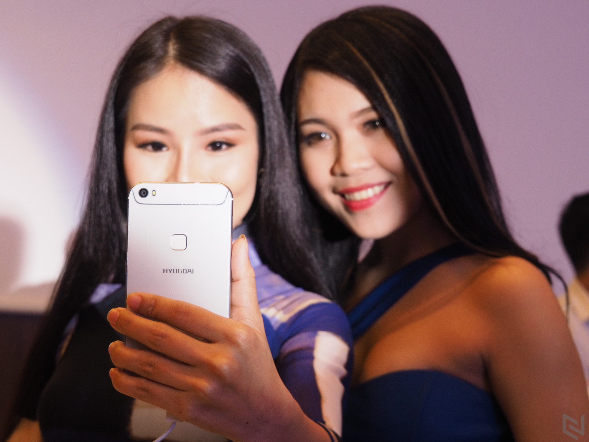 Huyndai ra mắt hai smartphone phân khúc giá rẻ: Seoul 5 và Seoul S6