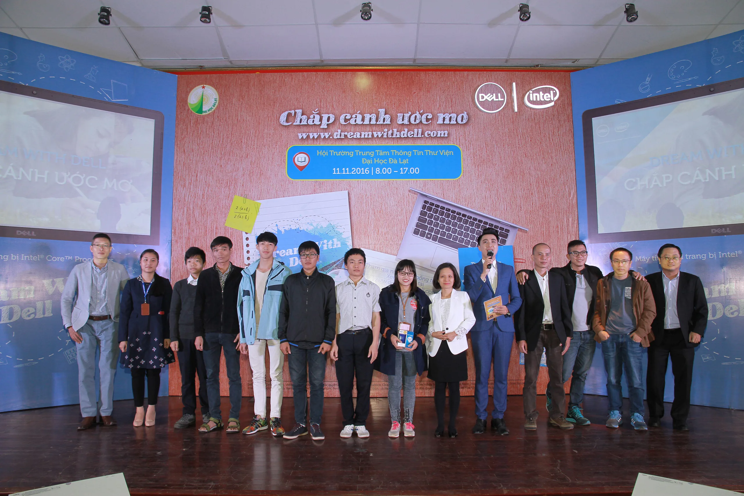 Dell trao tặng 125 laptop cho sinh viên toàn quốc trong chiến dịch Dream With Dell