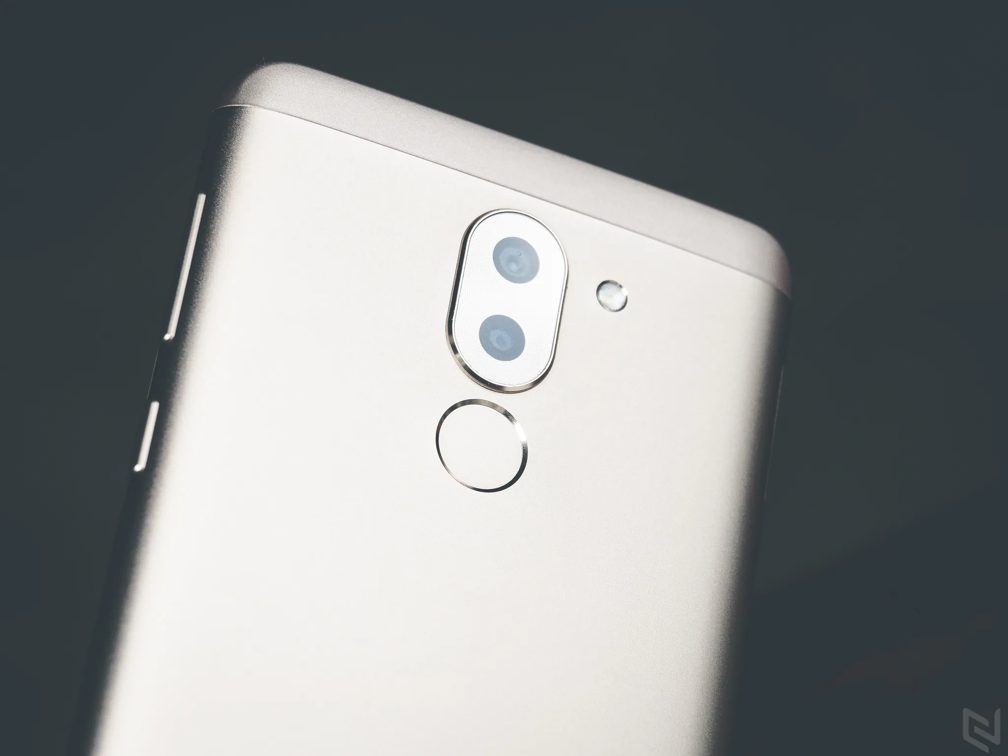 Cảm nhận nhanh Huawei GR5 2017: Điểm nhấn lớn là cụm camera kép