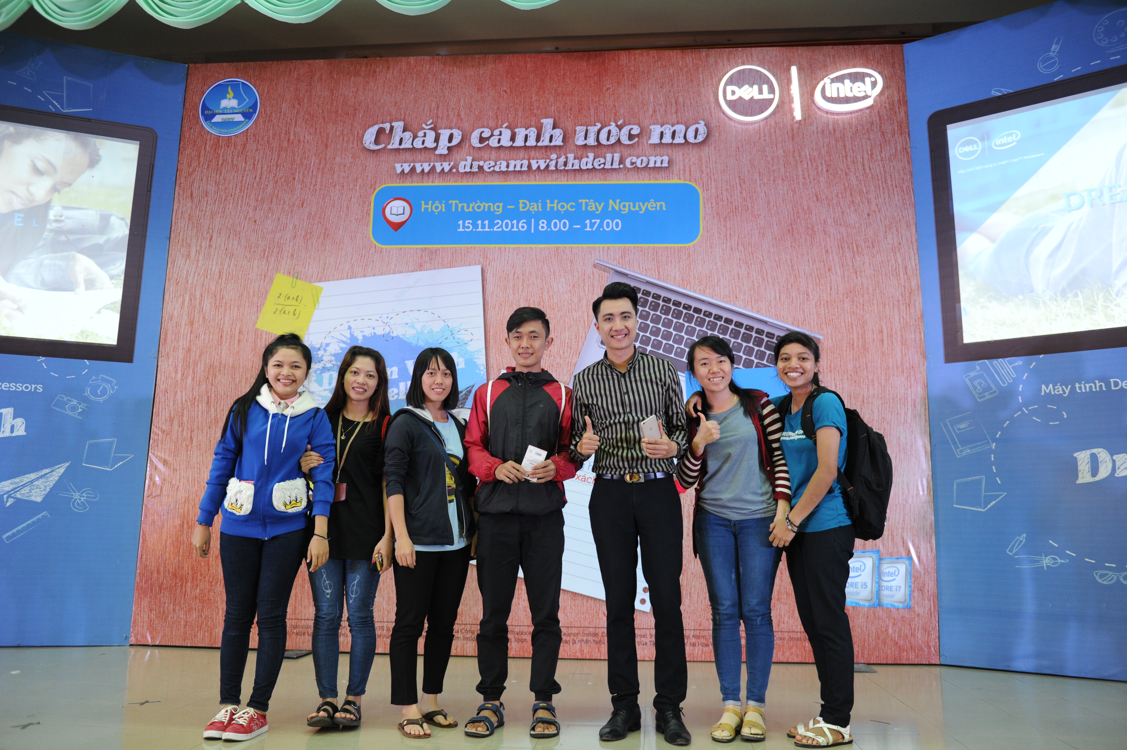Dell trao tặng 125 laptop cho sinh viên toàn quốc trong chiến dịch Dream With Dell