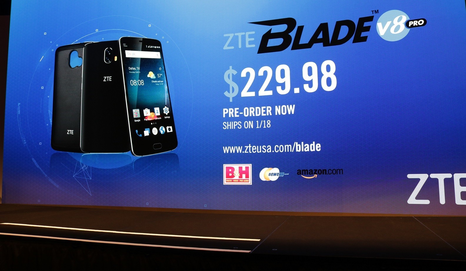 Trên tay ZTE Blade V8 Pro phân khúc tầm trung trang bị camera kép