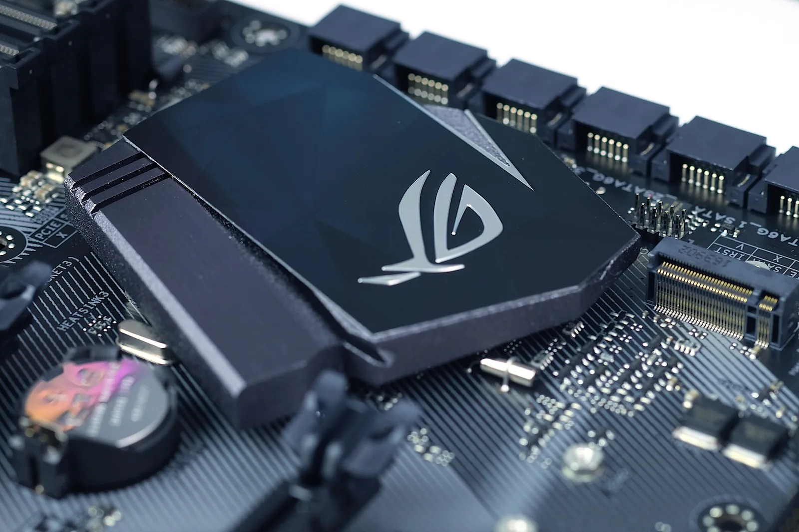 Asus ROG trình làng dòng bo mạch chủ Maximus IX và Strix Z720