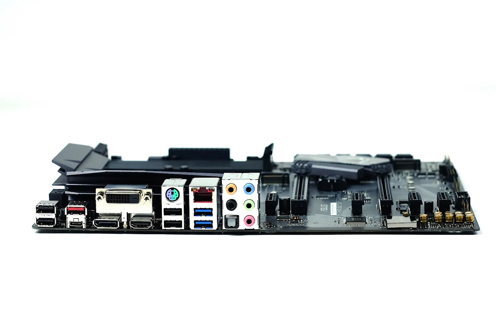 Asus ROG trình làng dòng bo mạch chủ Maximus IX và Strix Z720