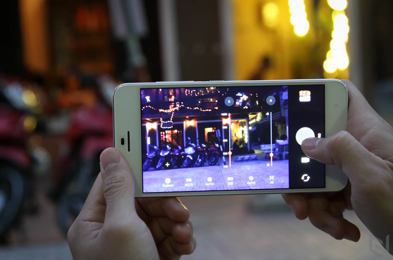 HTC Desire 10 Pro (2)