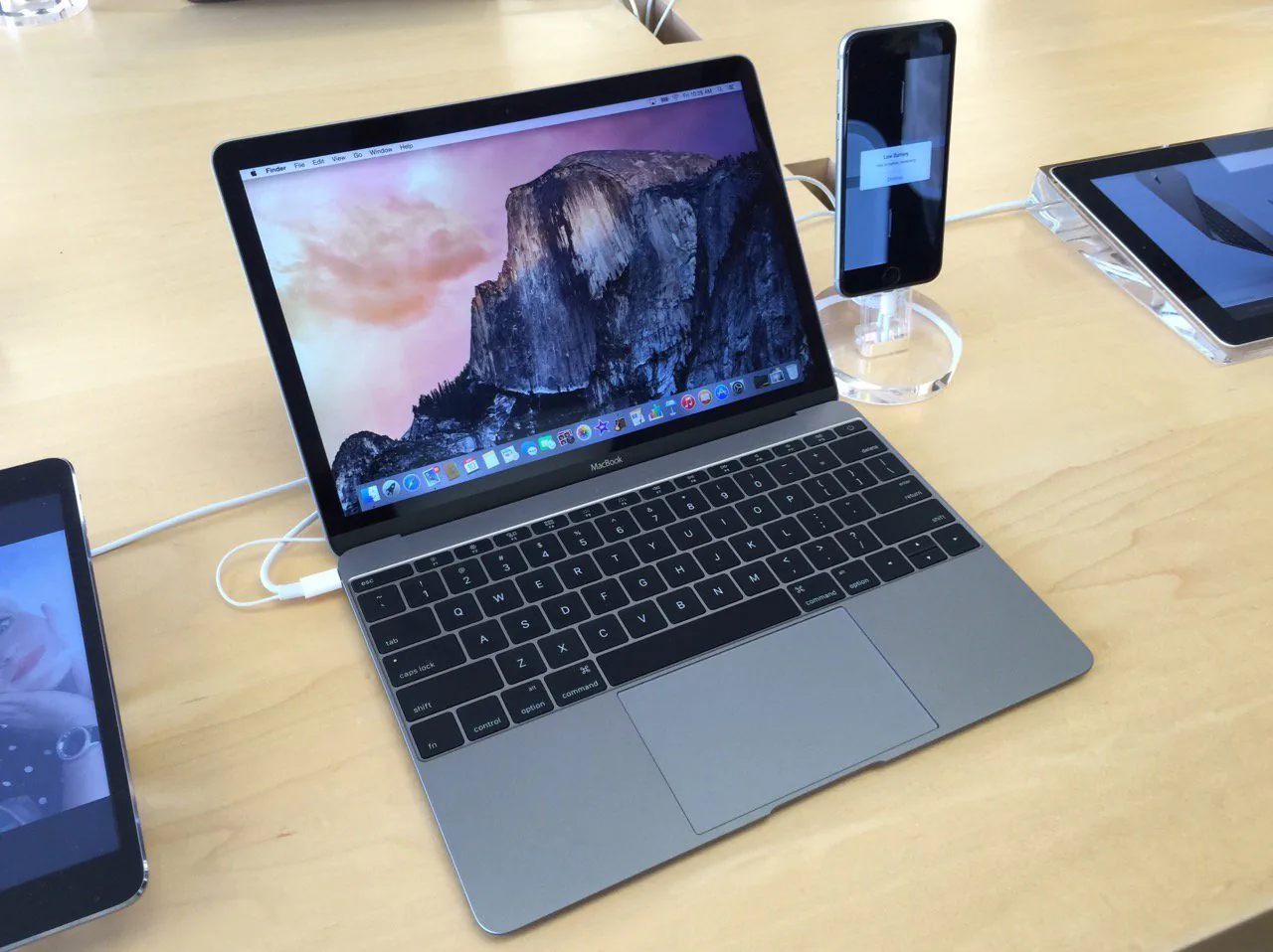 iPhone-vs-Android-2015-iPhone-is-Better-11