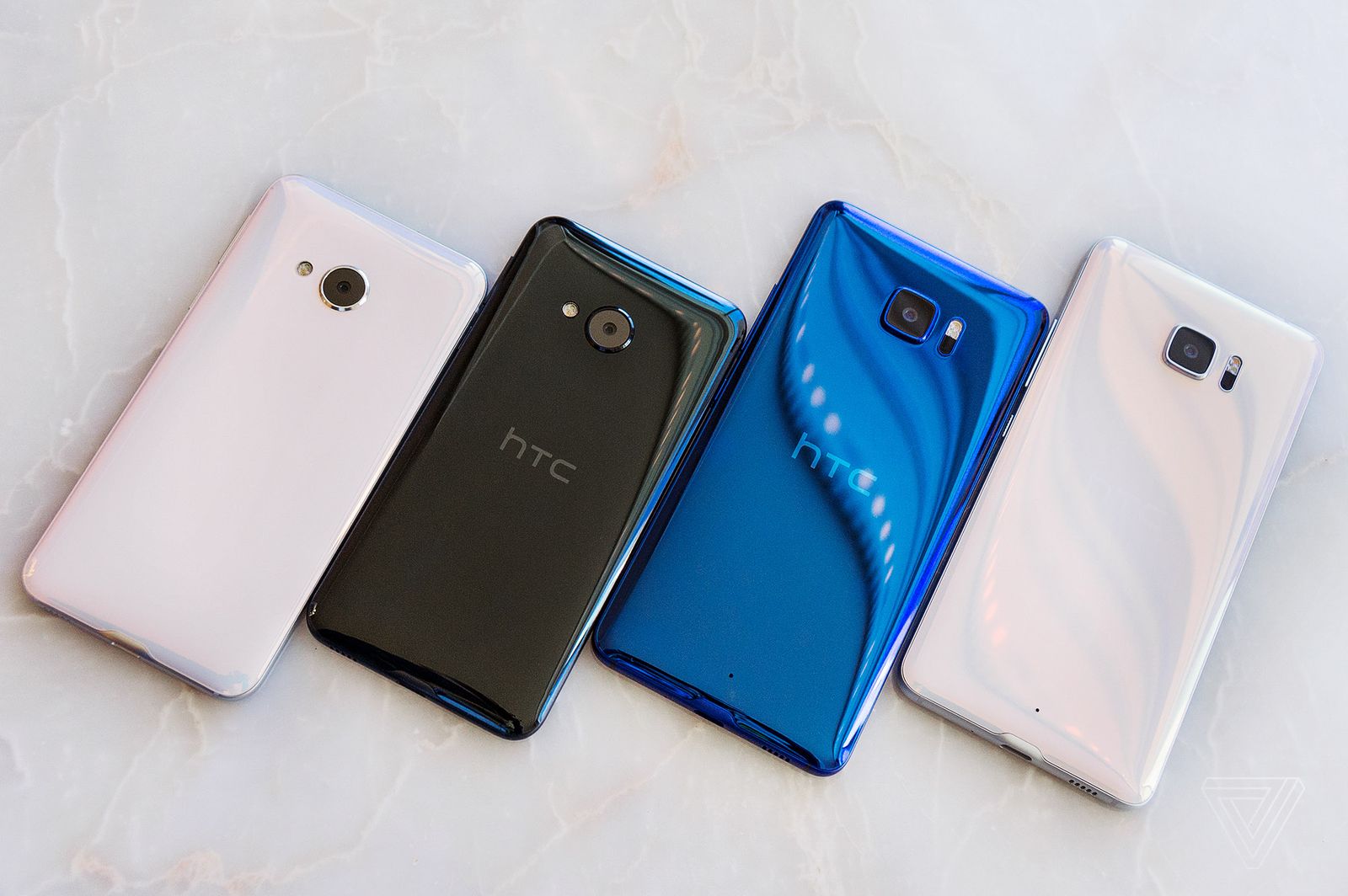 HTC U Ultra giá rẻ tái xuất thị trường Việt: 5.99 triệu đồng, chỉ có màu trắng