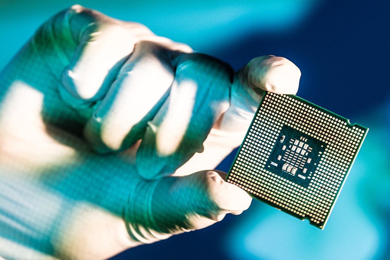 Đưa ánh sáng vào trong chip xử lý máy tính có thể sẽ phá vỡ giới hạn của Định luật Moore, tiến xa 15 năm công nghệ