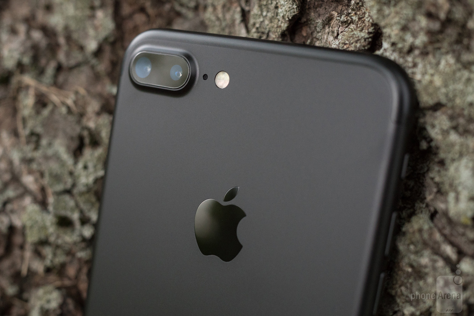 iPhone thế hệ kế tiếp sẽ được trang bị camera độ phân giải cao hơn, có thể 16MP hoặc 18MP