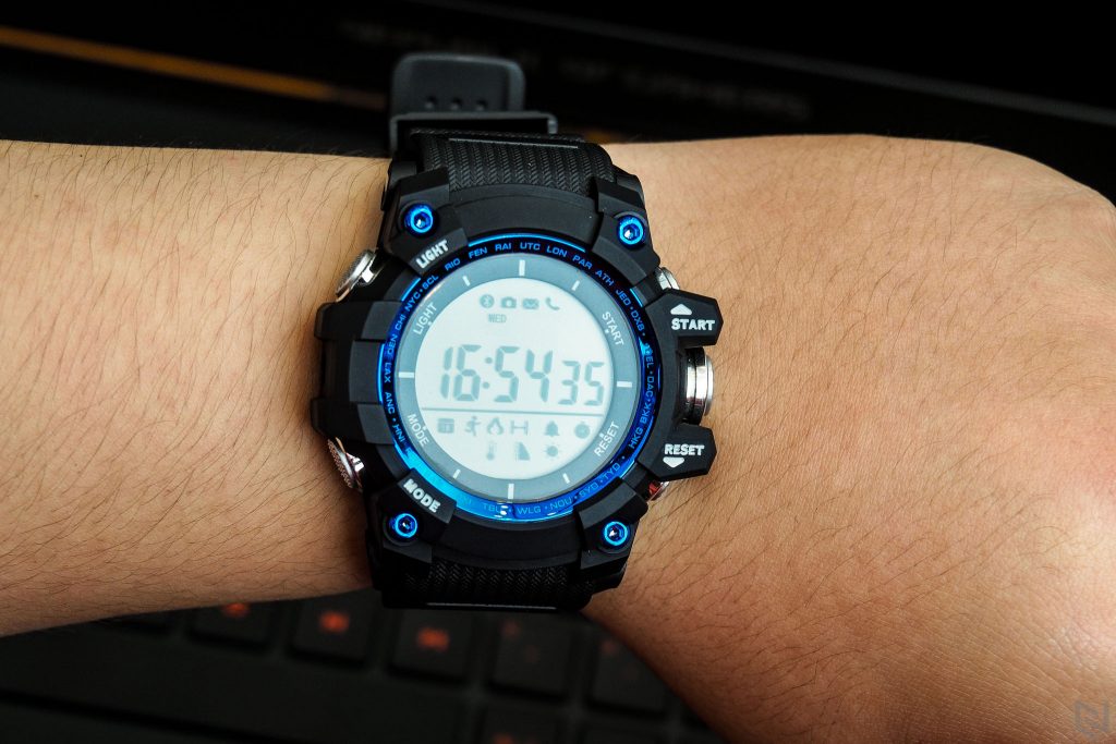 Đánh giá nhanh Smartwatch NO. 1 F2
