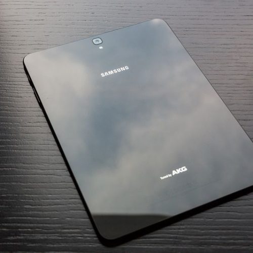 Samsung ra mắt Galaxy Tab S3 9.7-inch hỗ trợ bút cảm ứng, bàn phím