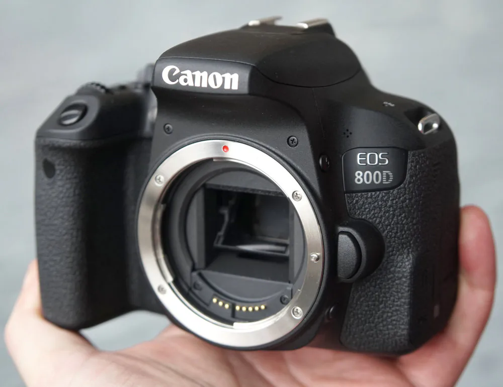 Canon-EOS-800D-3_1487078278