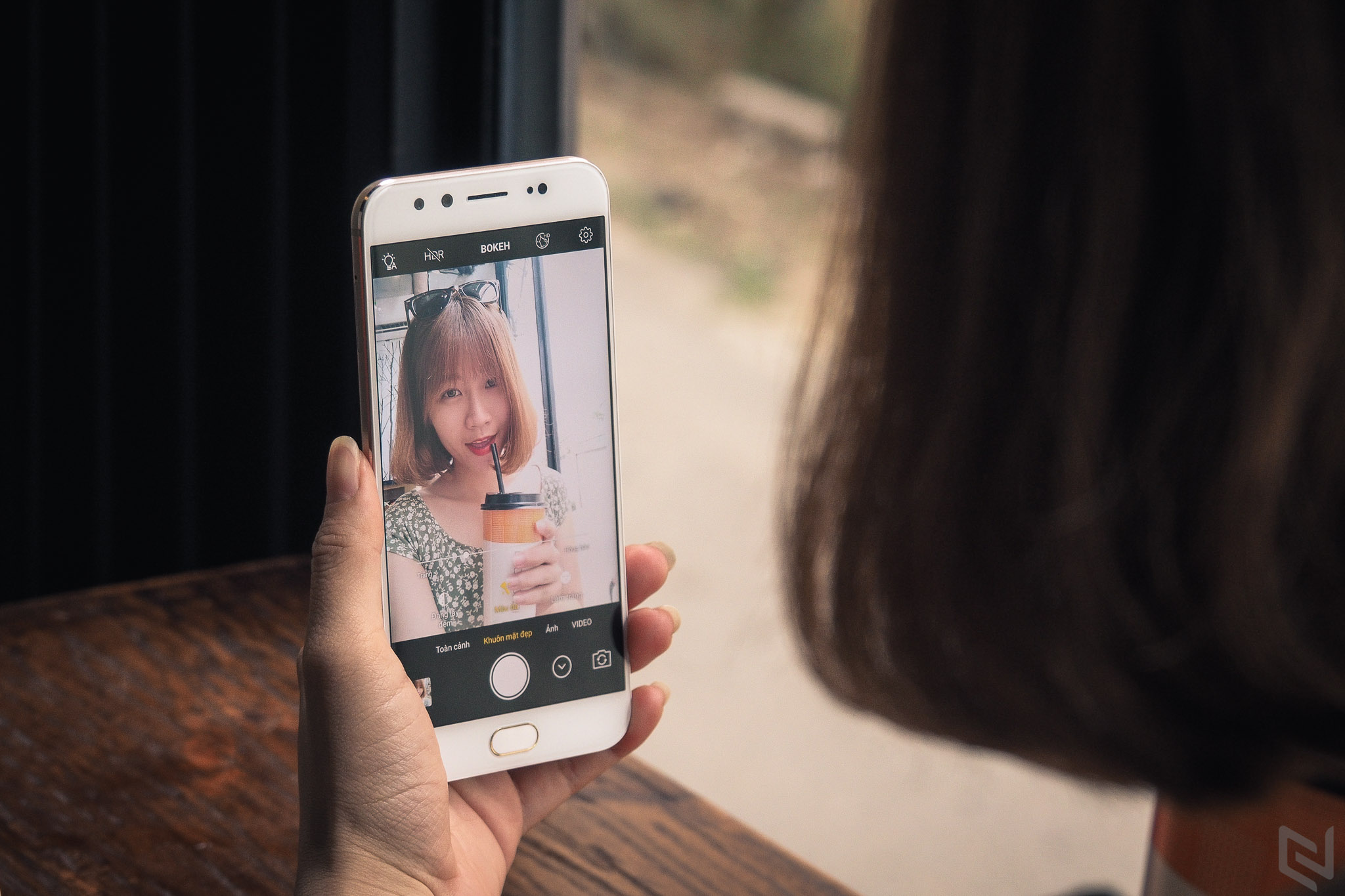 Trải nghiệm Selfie với hai camera trước trên Vivo V5 Plus