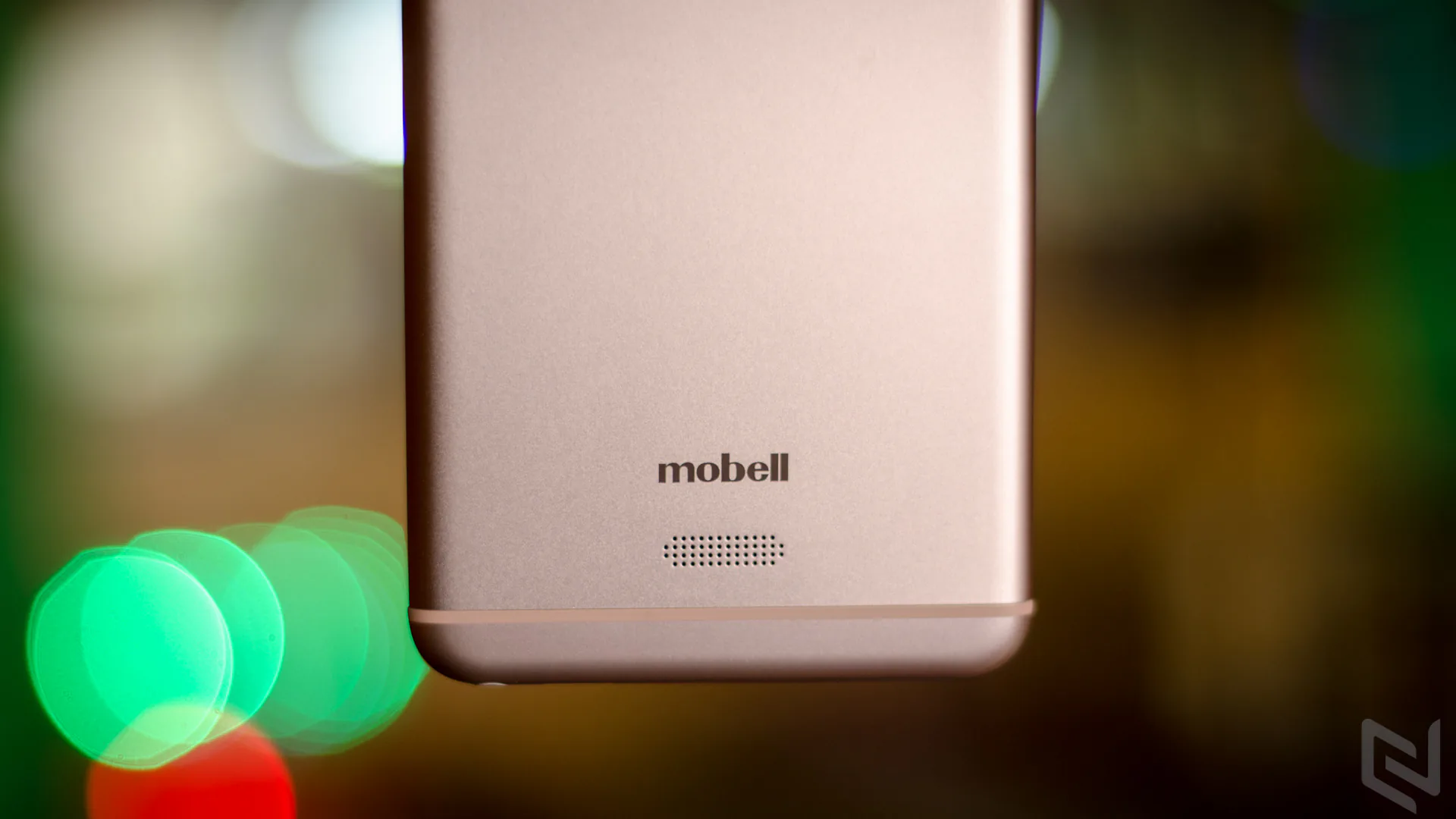 Trên tay nhanh Mobell Nova i7, chiếc smartphone giá rẻ được chú trọng nhiều vào thiết kế