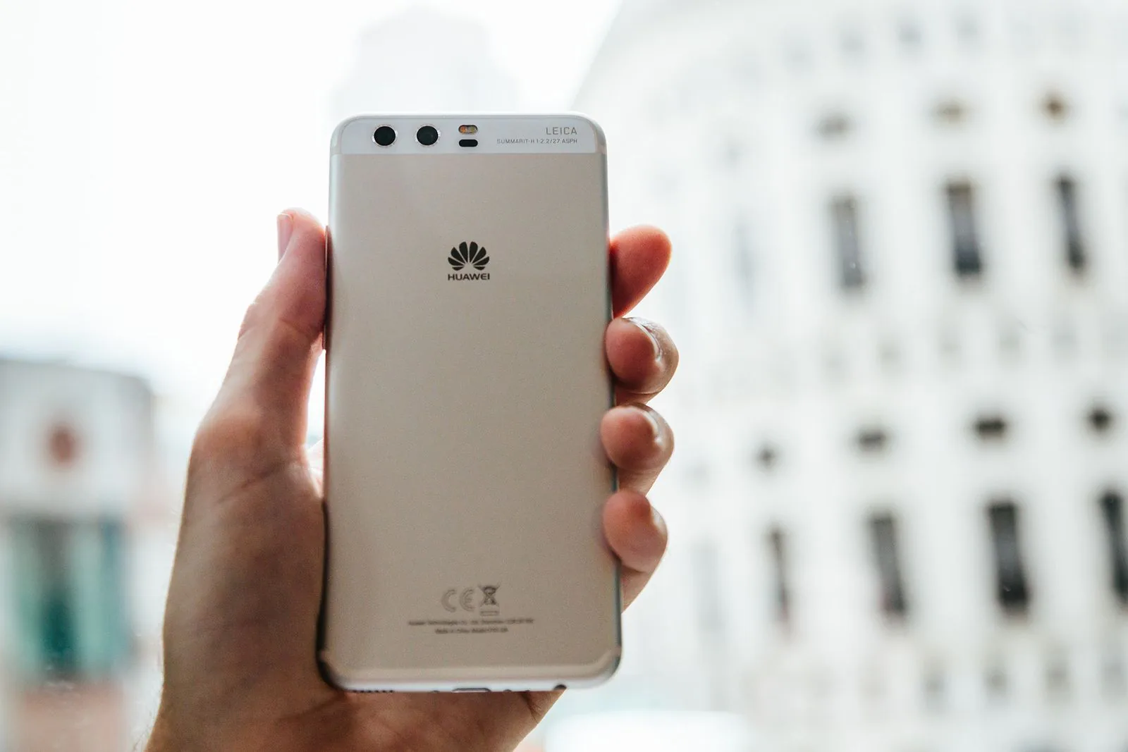 Huawei ra mắt P10, bản nâng cấp của P9 với hơi hướng từ iPhone