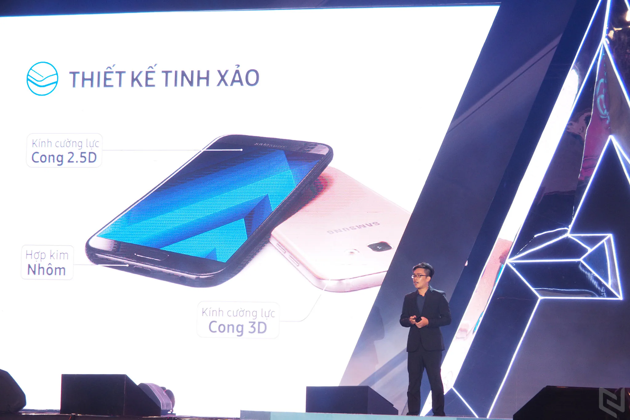 Samsung Galaxy A 2017 ra mắt cực kỳ hoành tráng, A3 2017 sẽ có bán tại Việt Nam