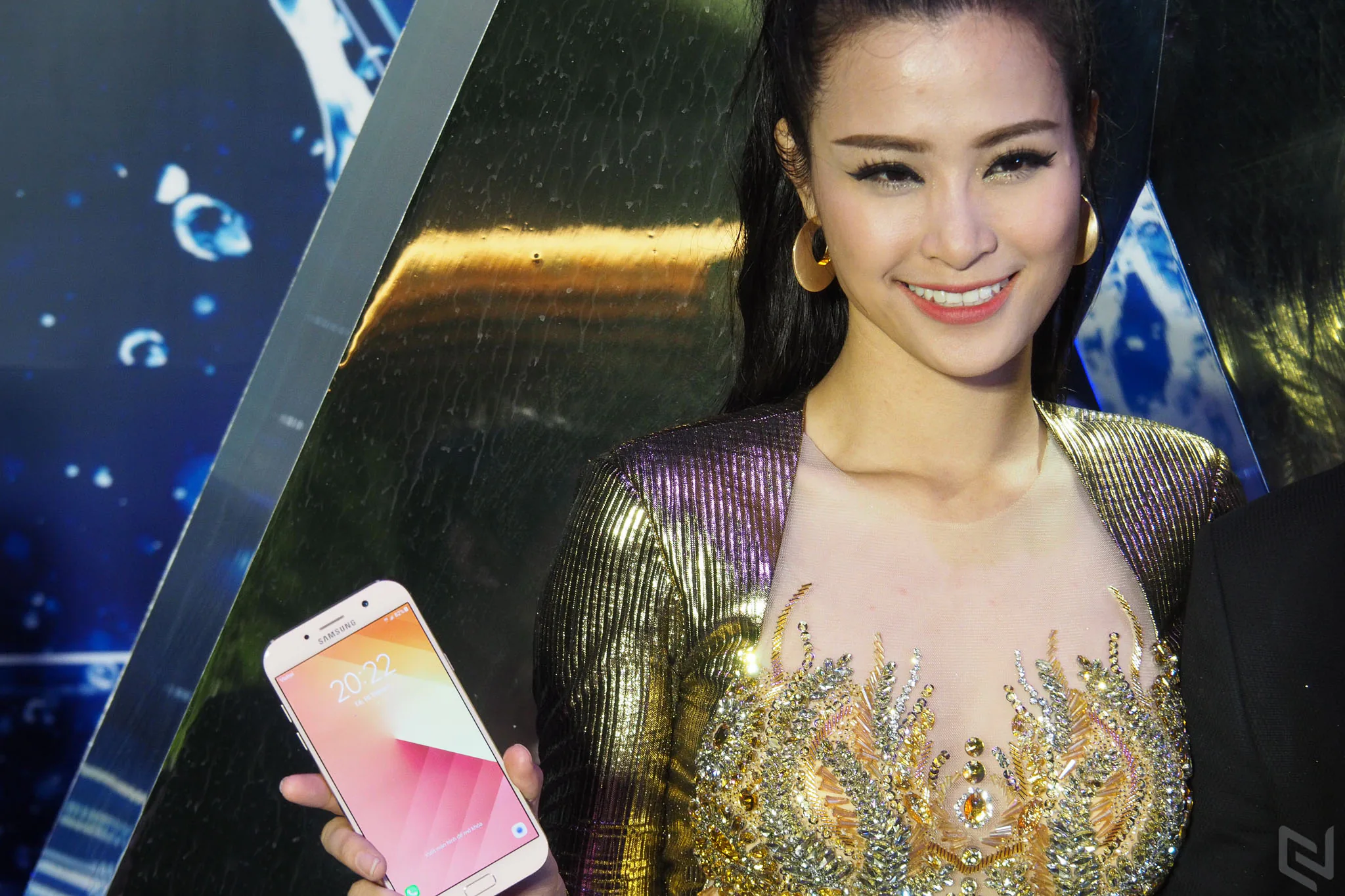 Samsung Galaxy A 2017 ra mắt cực kỳ hoành tráng, A3 2017 sẽ có bán tại Việt Nam