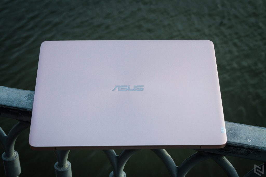 Đánh giá Asus Zenbook UX410UAK ngoại hình đẹp, giá tốt