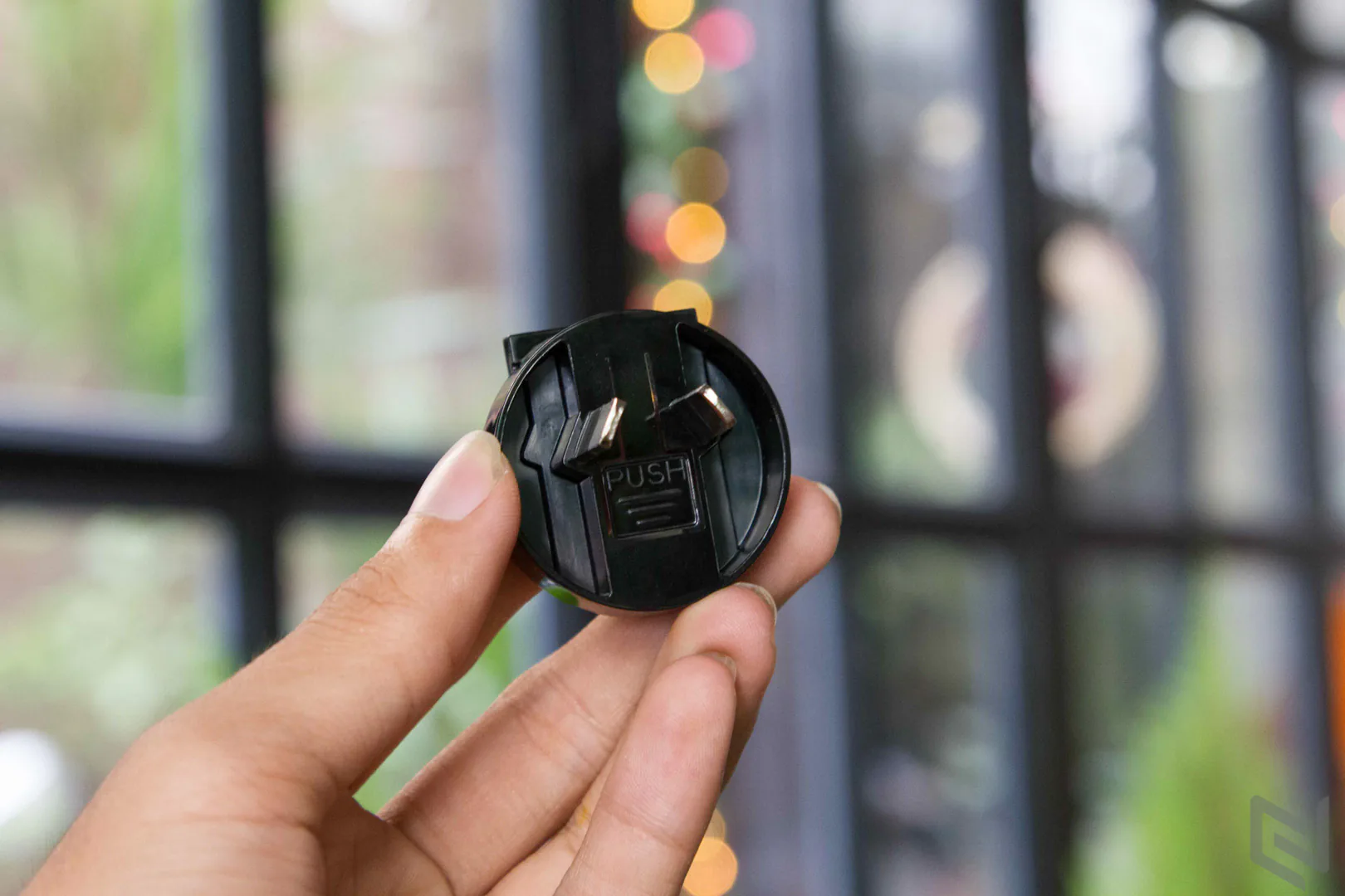 Mở hộp Gresso Regal Black Edition vỏ titanium chỉ có 999 chiếc trên thế giới