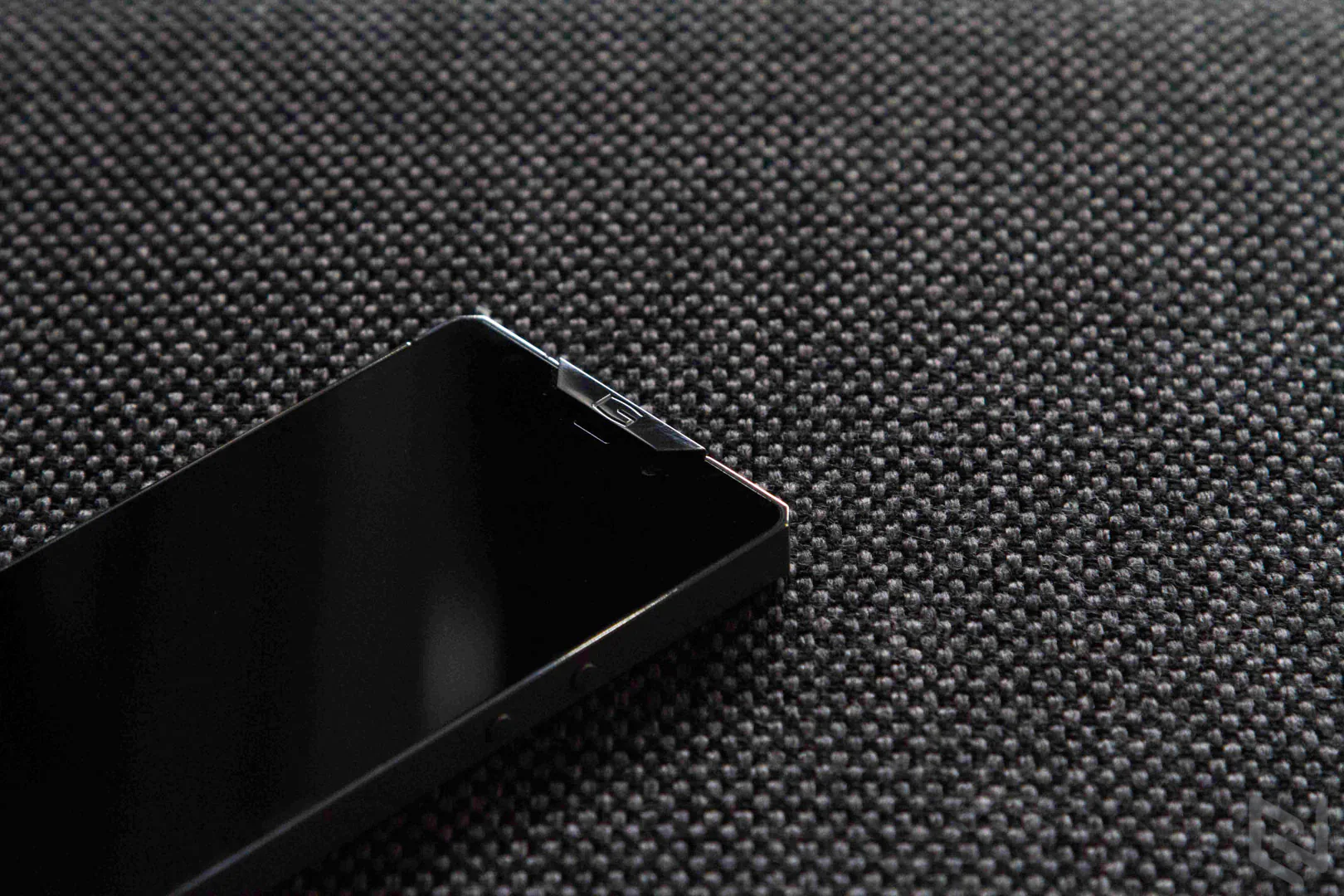Mở hộp Gresso Regal Black Edition vỏ titanium chỉ có 999 chiếc trên thế giới