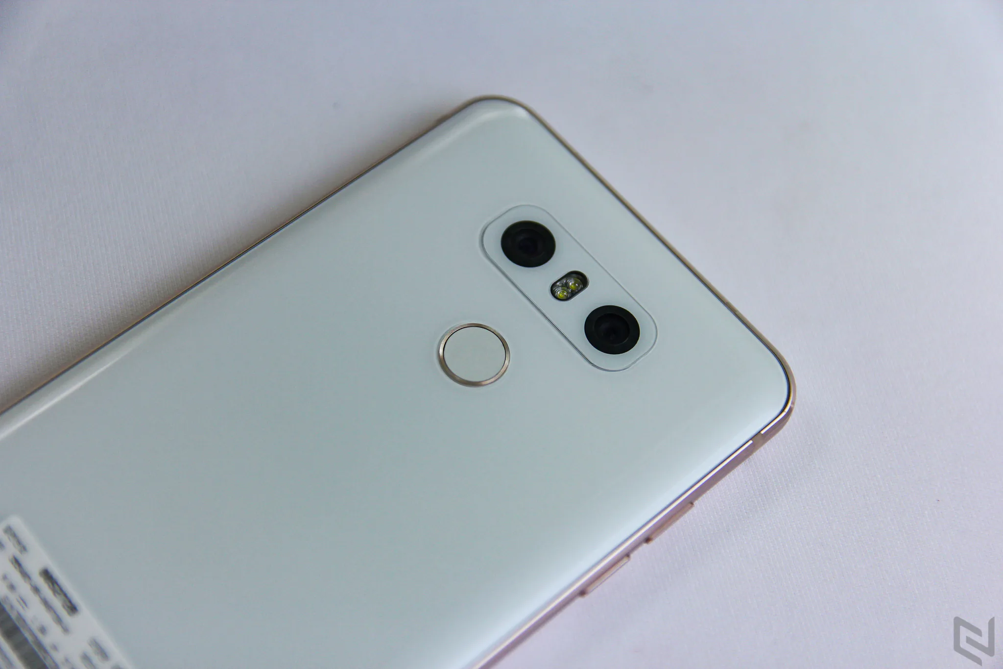 Hình ảnh buổi offline LG G6 khoe khả năng chống nước tuyệt vời tại hồ bơi