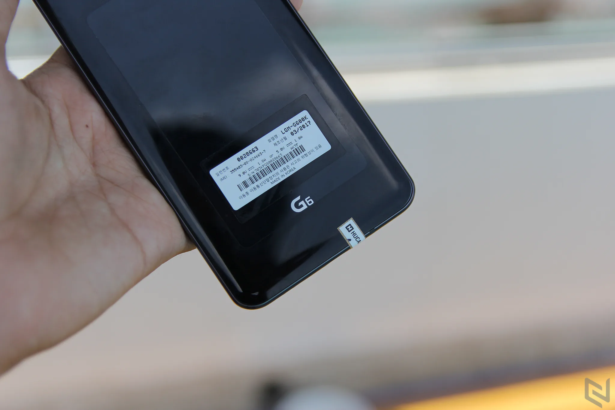 Hình ảnh buổi offline LG G6 khoe khả năng chống nước tuyệt vời tại hồ bơi