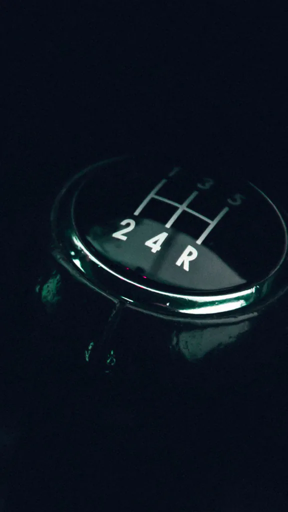 stick-car-drive-minimal-dark-blue-34-iphone6-plus-wallpaper-576x1024