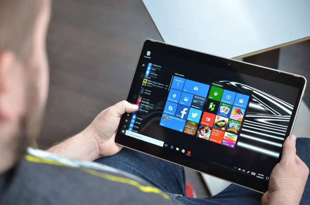 Porsche Design trình làng Book One, laptop 2 trong 1 đẹp không kém Surface Book