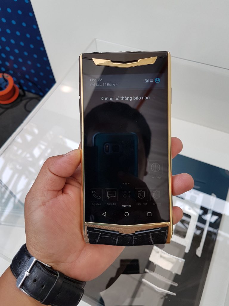 Lộ diện Viettel Luxury Phone chống nghe lén đầu tiên tại Việt Nam