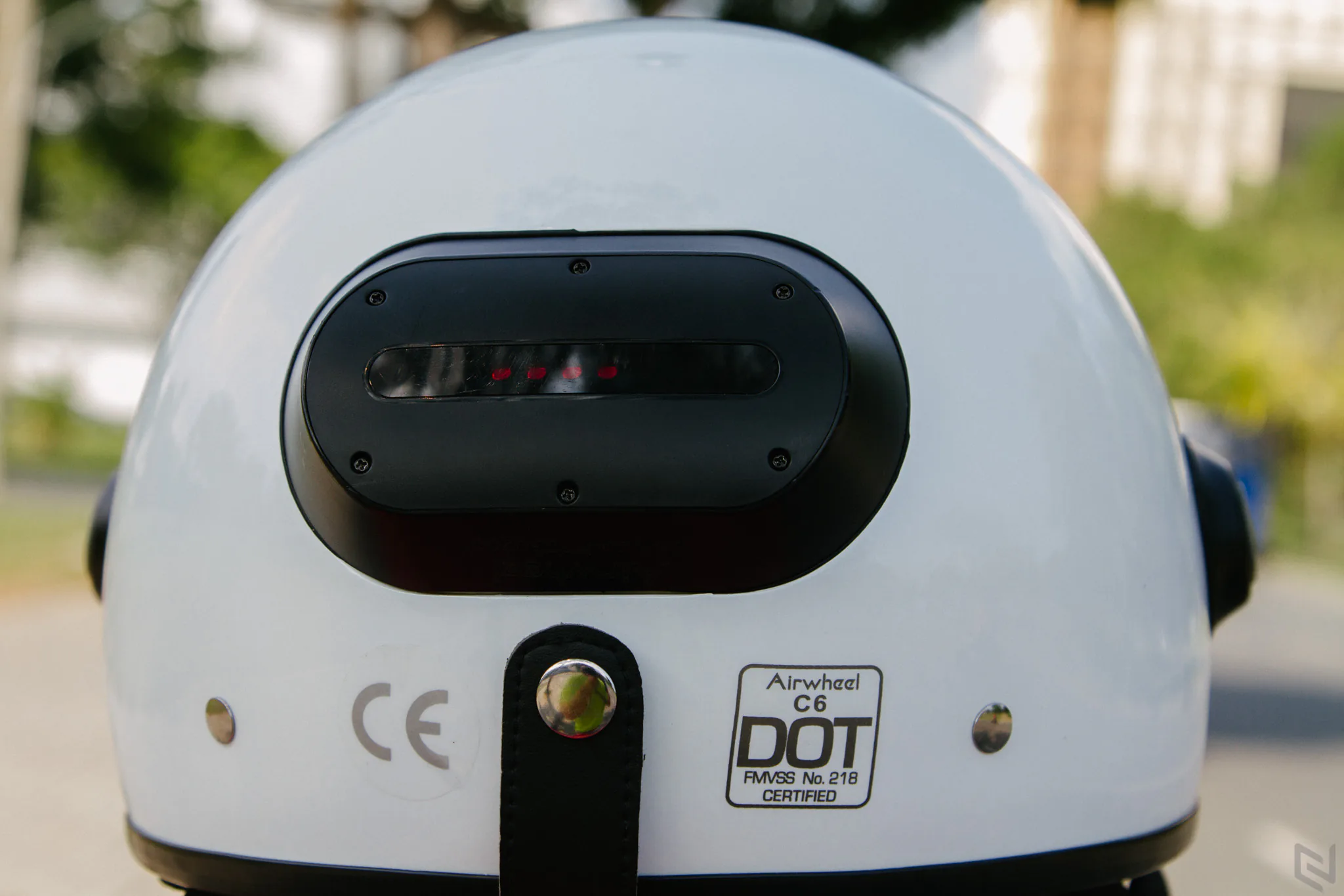 Airwheel C6, mũ bảo hiểm thông minh tích hợp camera hành trình, có thể nghe nhạc, gọi điện