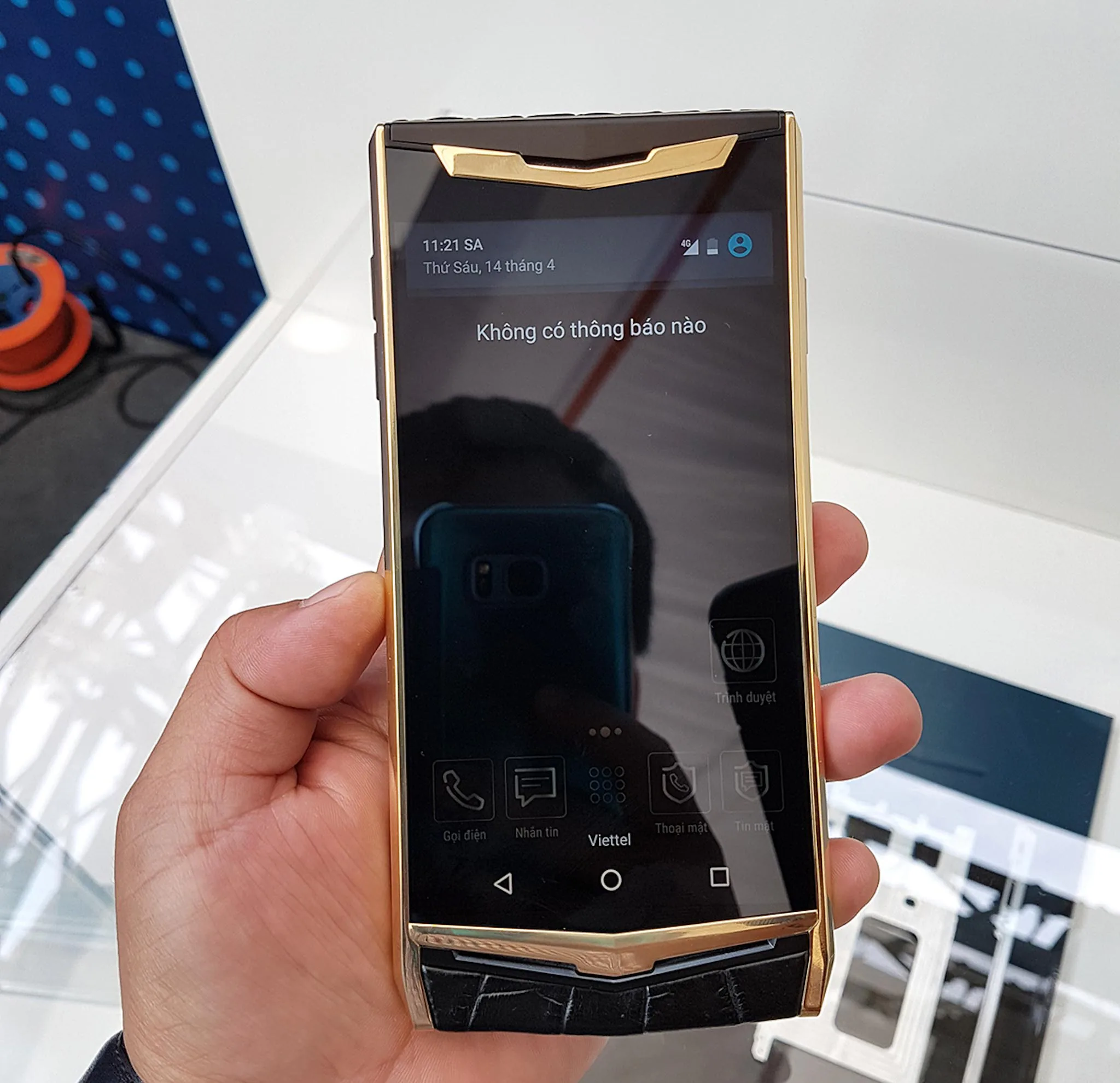 Lộ diện Viettel Luxury Phone chống nghe lén đầu tiên tại Việt Nam