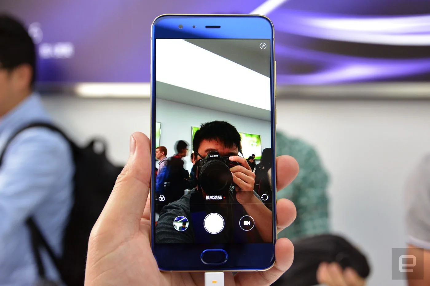 Cận cảnh Xiaomi Mi 6, lịch lãm, sang trọng, rất đẹp