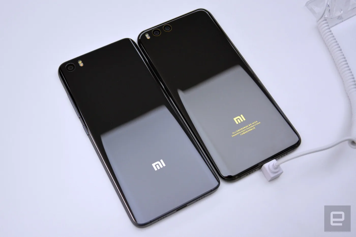 Cận cảnh Xiaomi Mi 6, lịch lãm, sang trọng, rất đẹp