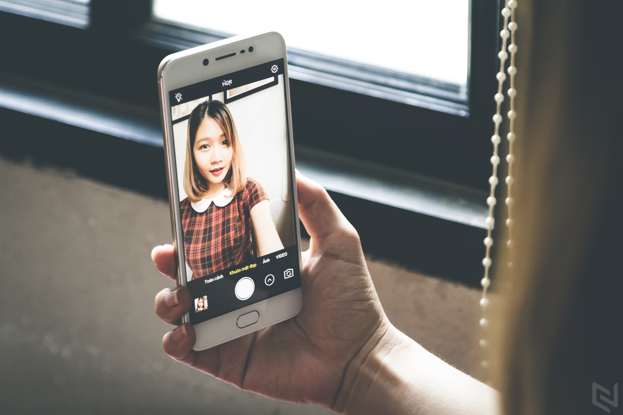 Đánh giá Vivo V5s: Còn gì hay ngoài camera Selfie 20MP?