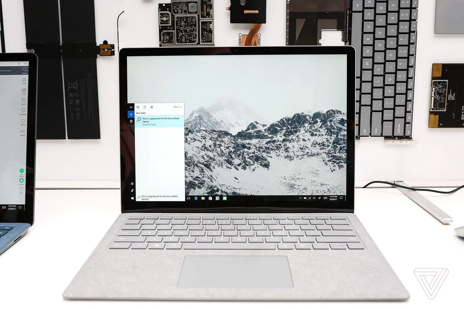 Cảm nhận nhanh Microsoft Surface Laptop: Đẹp