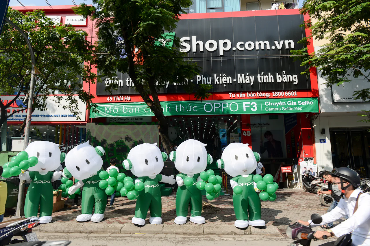 OPPO F3 gây ấn tượng trong ngày đầu tiên mở bán