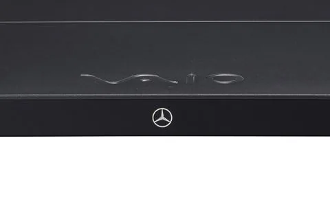Mercedes-Benz Vaio Z, chiếc laptop dành cho những người mê xe