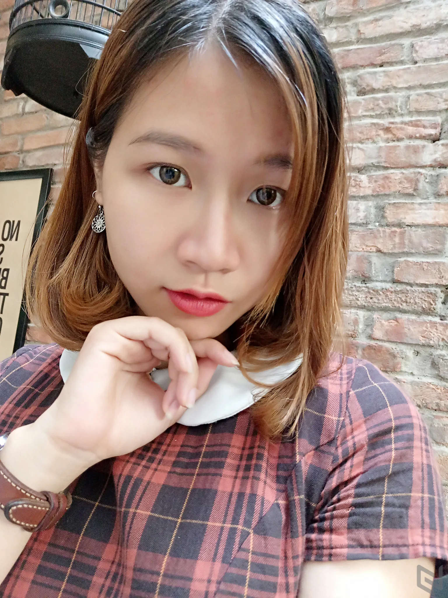 Đánh giá Vivo V5s: Còn gì hay ngoài camera Selfie 20MP?