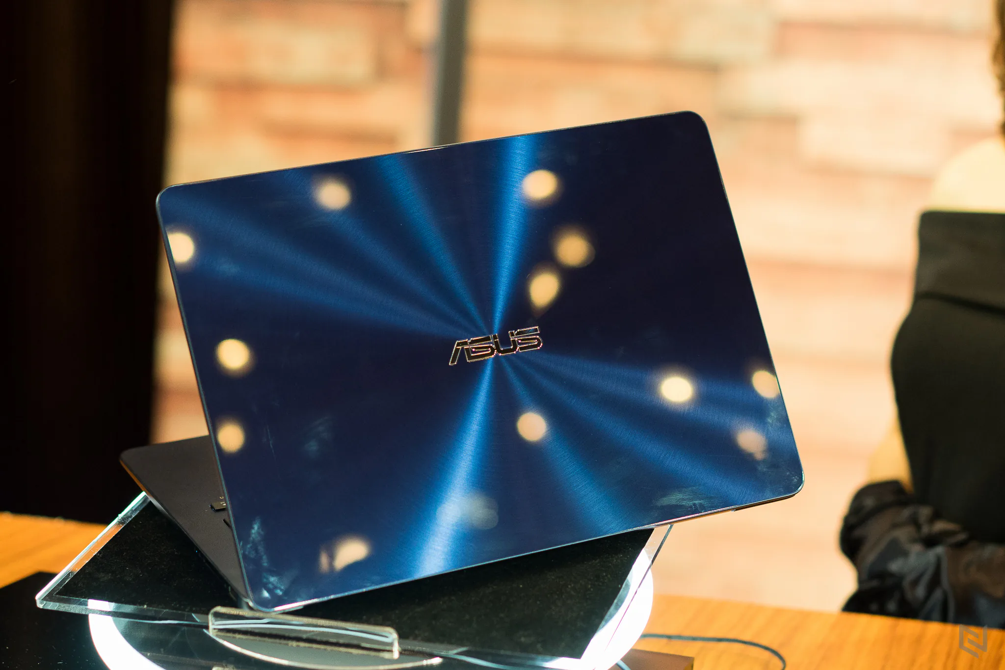 Loạt laptop viền siêu mỏng của ASUS trình làng tại Việt Nam