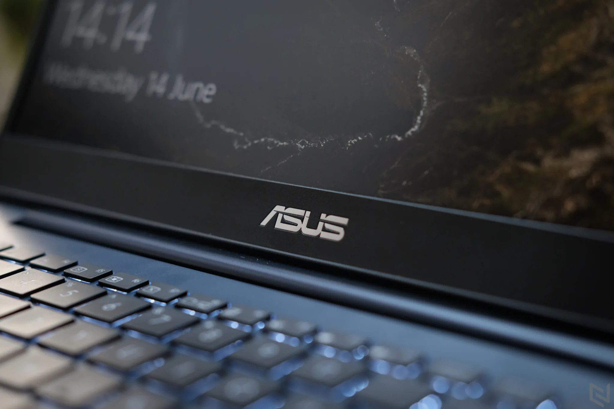 Đánh giá Asus Zenbook UX430: Khi văn phòng cũng cần đến hiệu năng