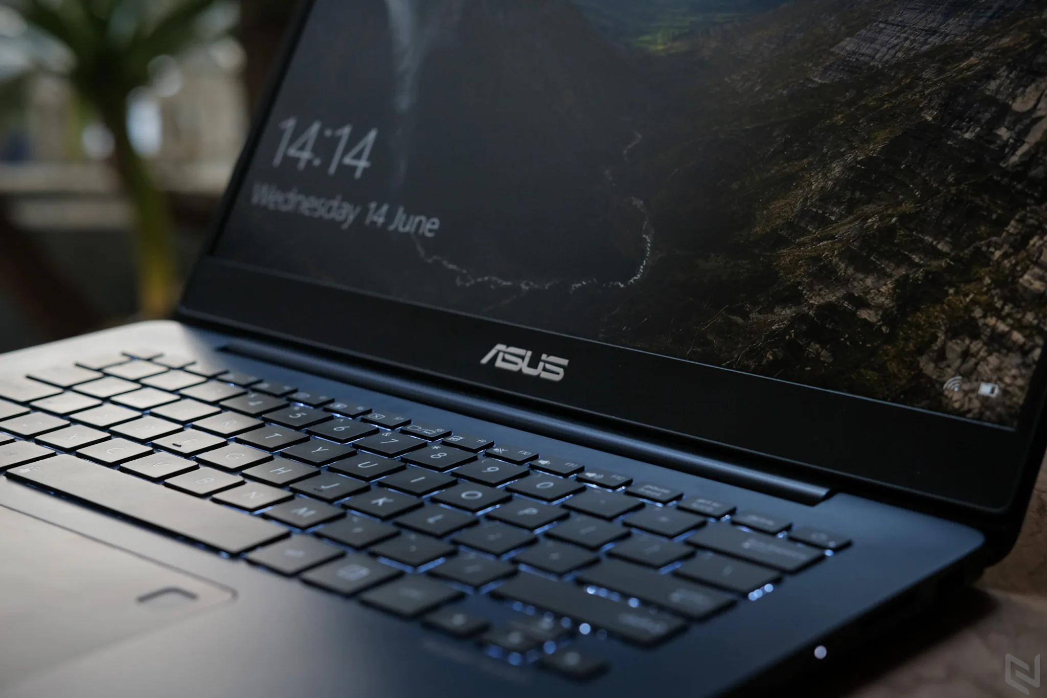 Đánh giá Asus Zenbook UX430: Khi văn phòng cũng cần đến hiệu năng