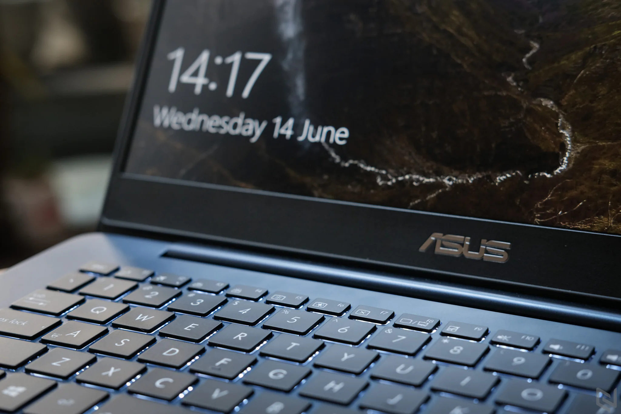 Đánh giá Asus Zenbook UX430: Khi văn phòng cũng cần đến hiệu năng