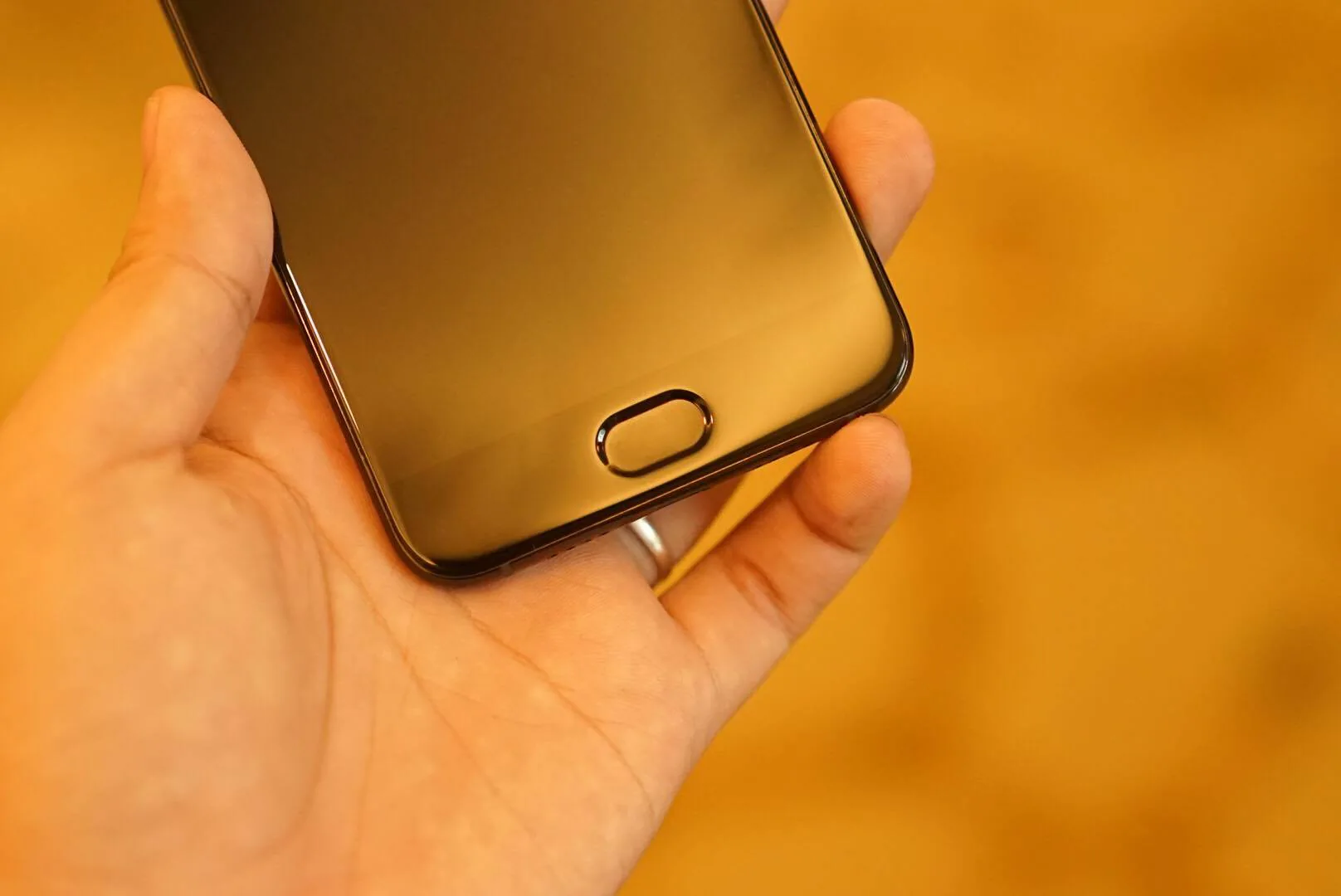 Xiaomi ra mắt Mi 6 và Mi Max 2 tại thị trường Việt Nam