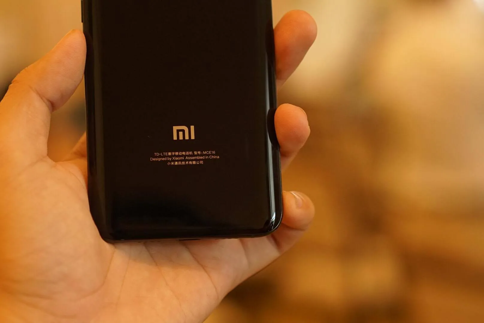 Xiaomi ra mắt Mi 6 và Mi Max 2 tại thị trường Việt Nam