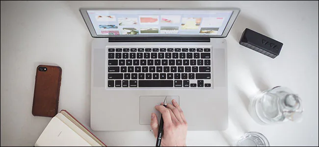 Tại sao Macbook không dán tem "Intel Inside"?