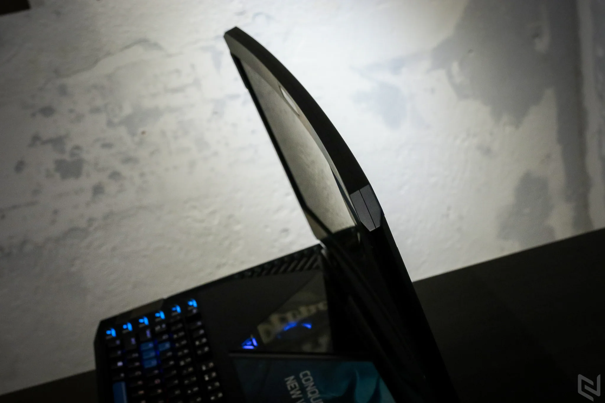 Trên tay Acer Predator 21X - con "rồng nước" thách thức mọi loại game