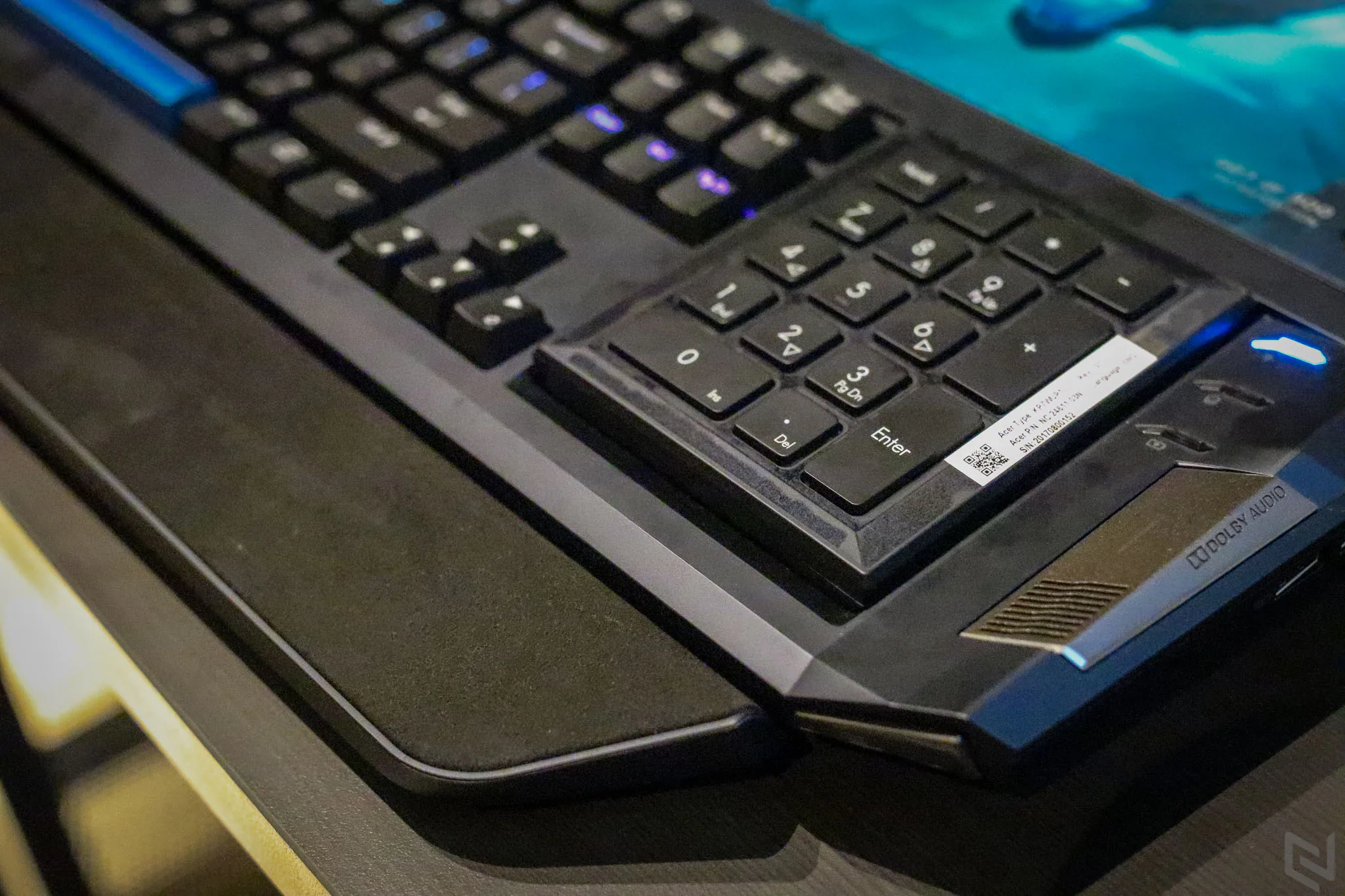 Trên tay Acer Predator 21X - con "rồng nước" thách thức mọi loại game