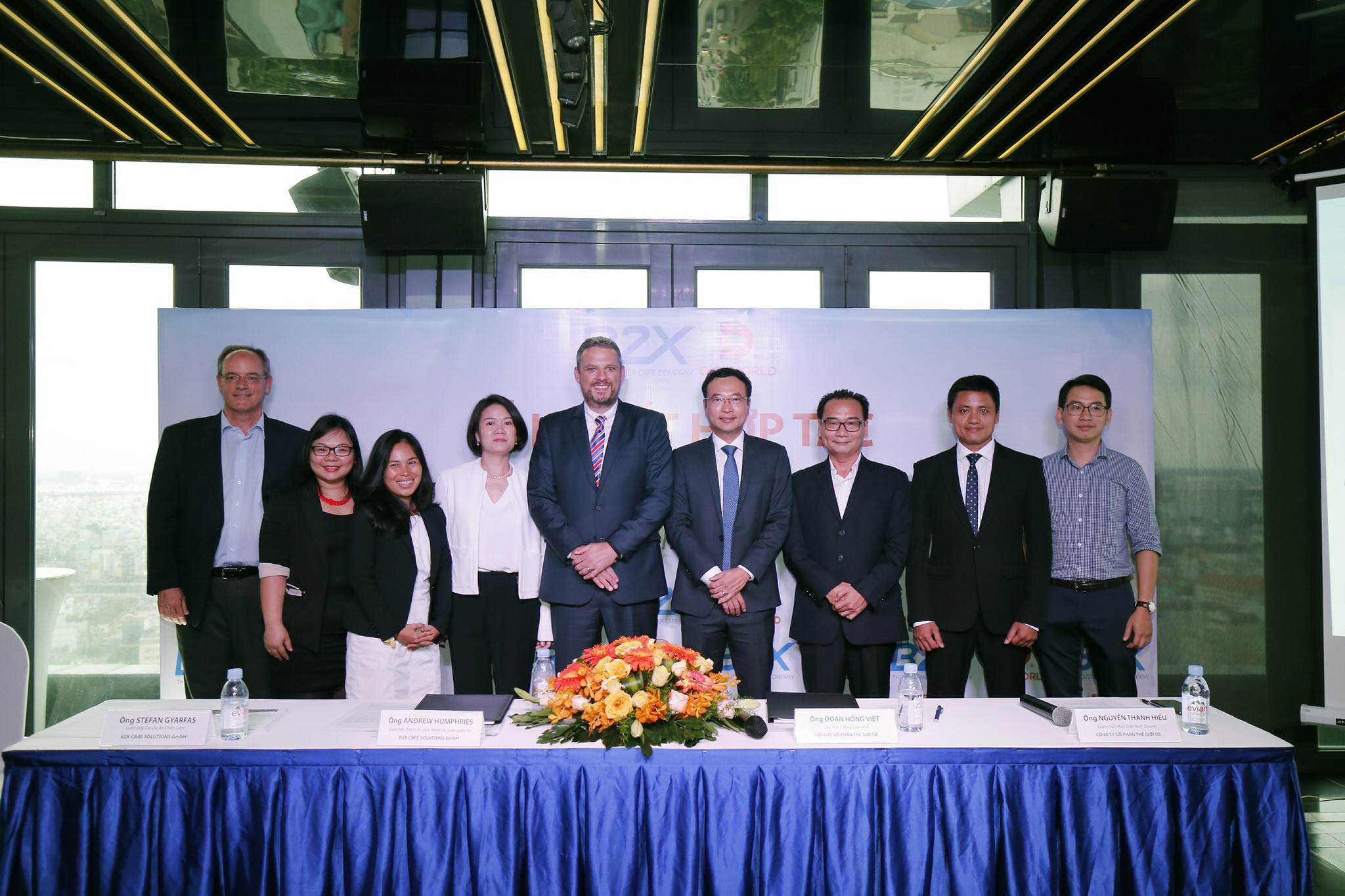 B2X liên doanh cùng Digiworld và mở rộng quan hệ hợp tác với Samsung Việt Nam