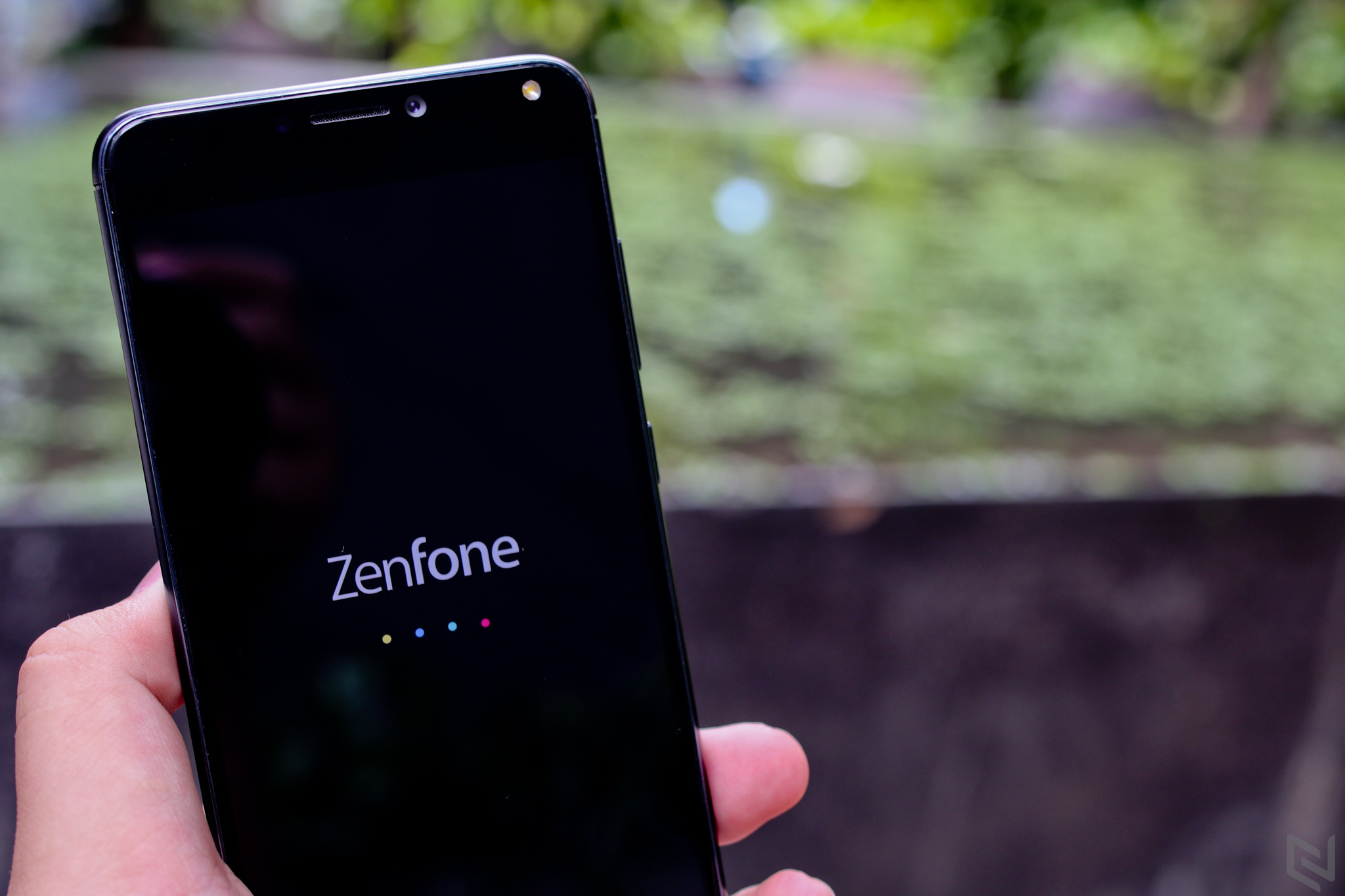 Cận cảnh Zenfone 4 Max Pro camera kép, pin khủng