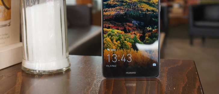 Huawei Mate 10 sẽ sỡ hữu màn hình EntireView với đường viền mỏng