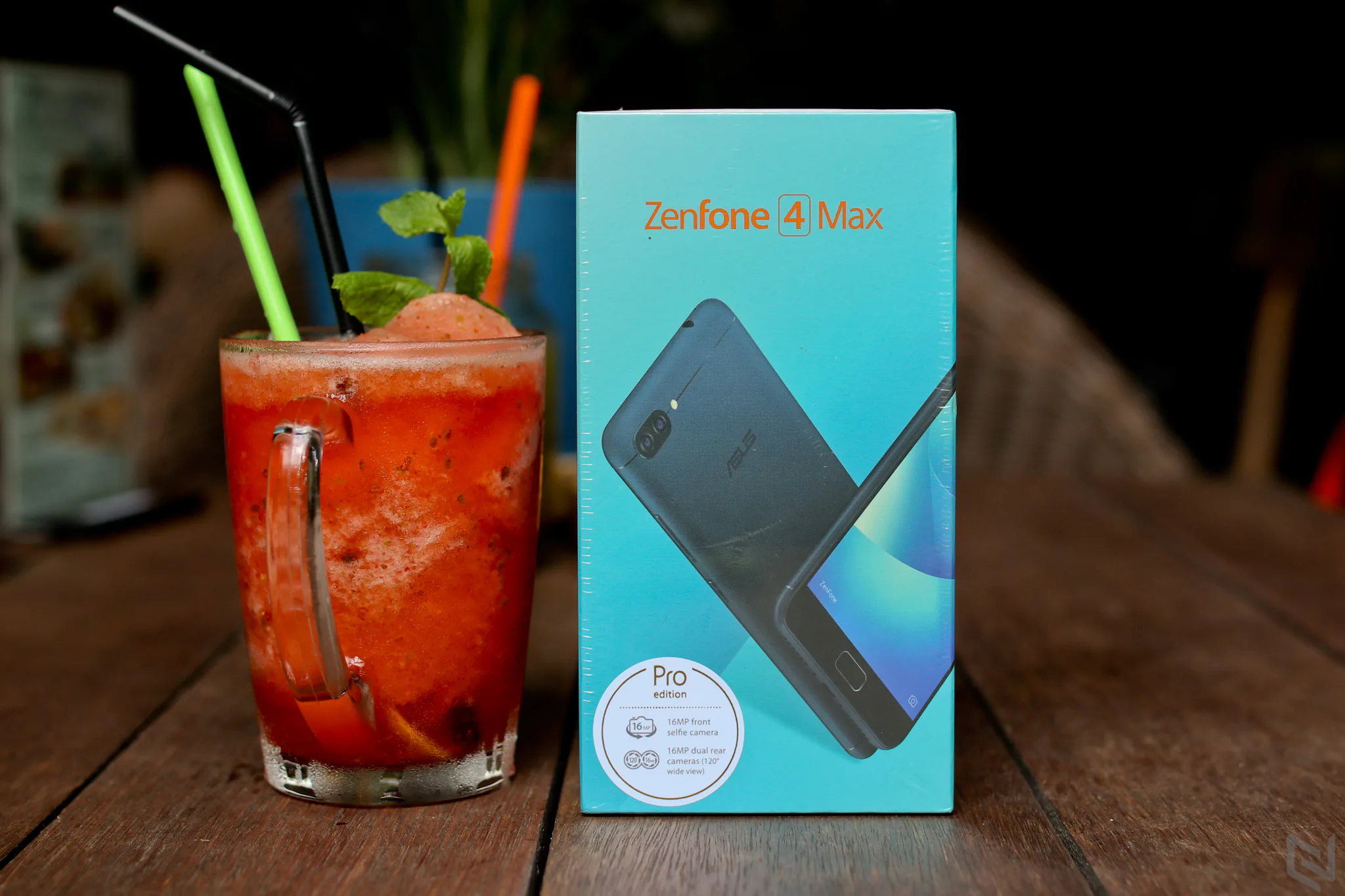 Cận cảnh Zenfone 4 Max Pro camera kép, pin khủng